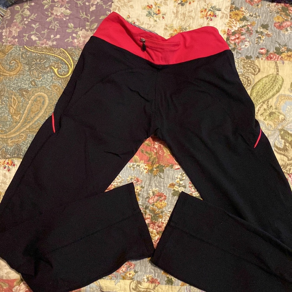 Kyodan workout leggings. Size S, black with dark pink trim. - Picture 2 of 3